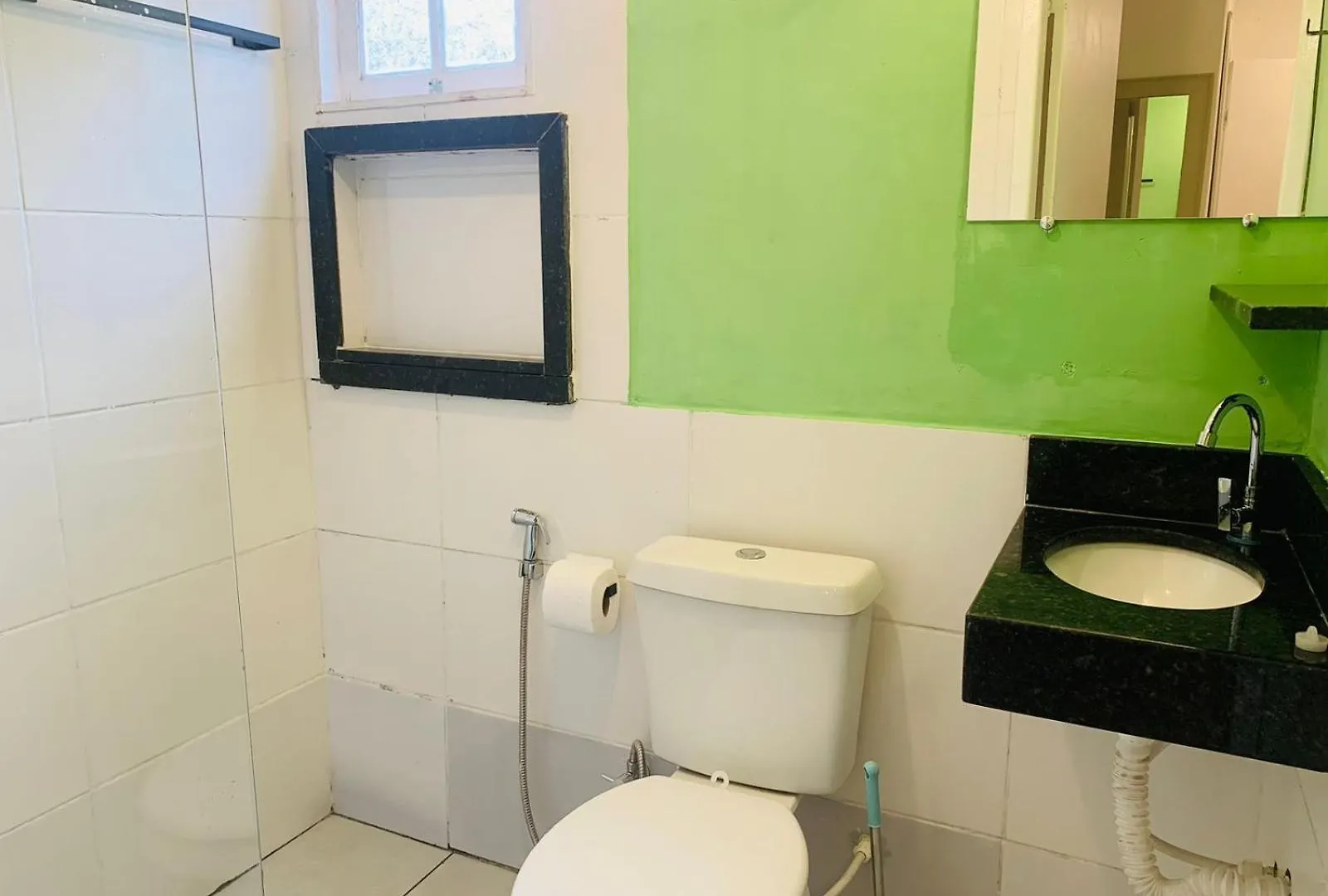 Apartamentos Charmosos Na Avenida Principal De Buzios