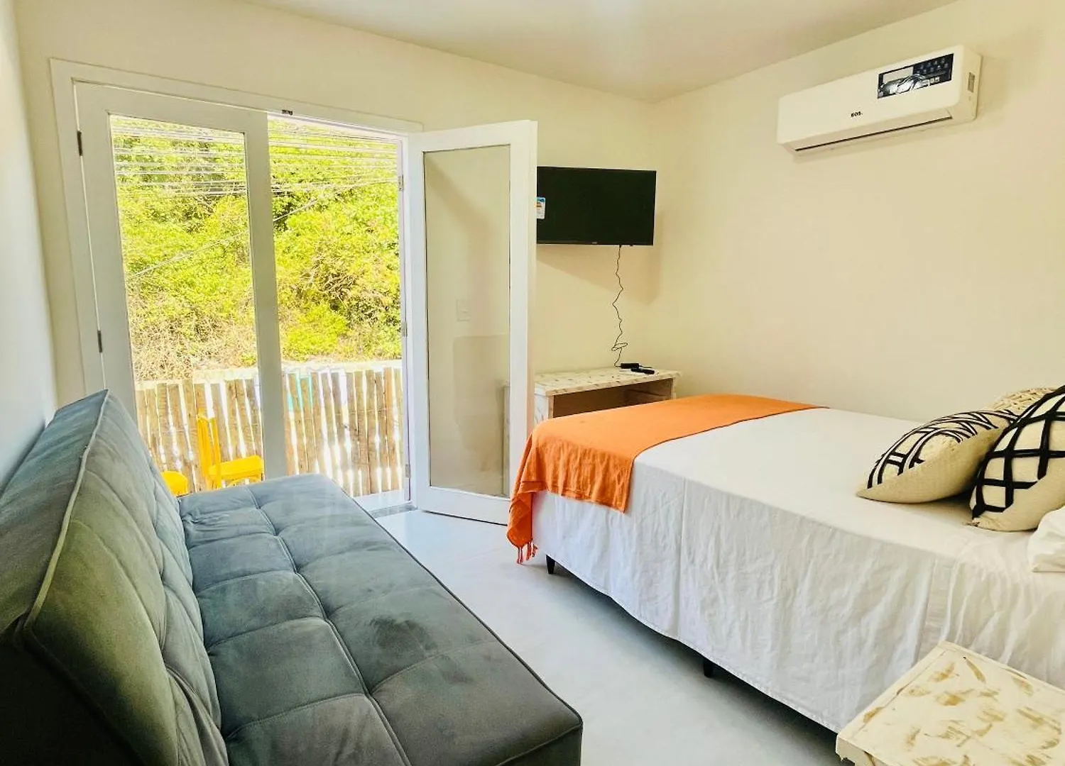 Apartamentos Charmosos Na Avenida Principal De Buzios Brasil